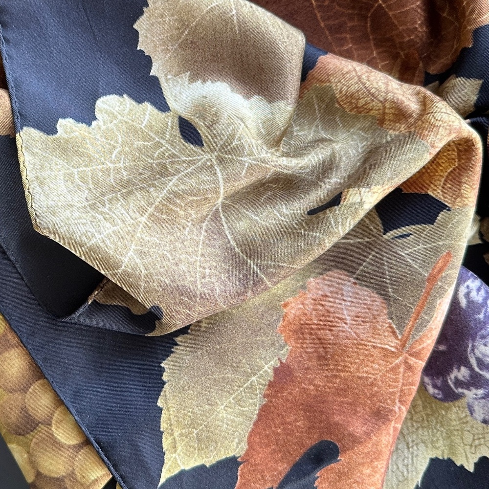 Echo Silk Scarf Autumn Vineyard 35 Inch Square Black Orange Beautiful - Picture 7 of 10
